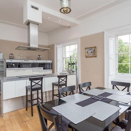 Prime Edinburgh City Centre - 4 Bed Penthouse ภายนอก รูปภาพ