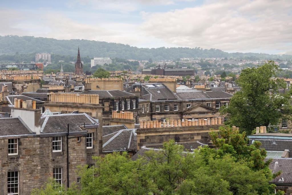 Prime Edinburgh City Centre - 4 Bed Penthouse ภายนอก รูปภาพ